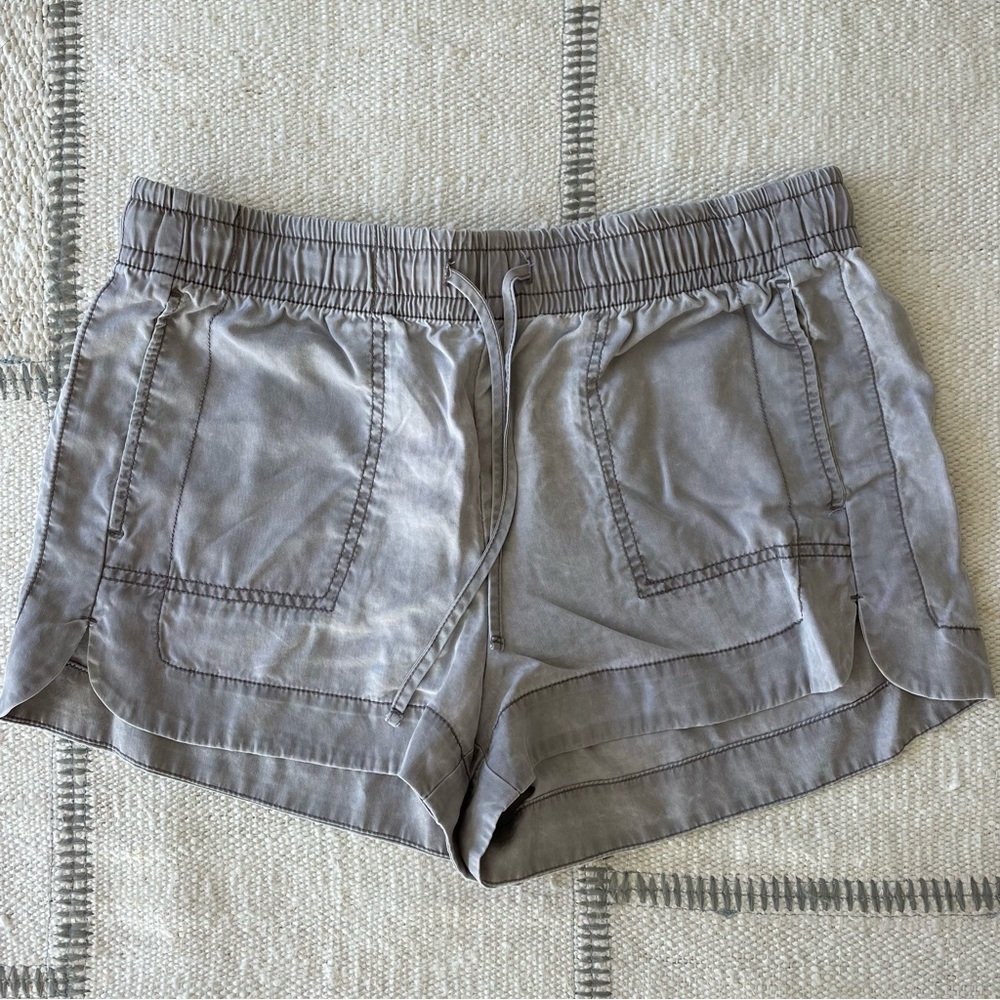 EXPRESS TENCEL SHORT